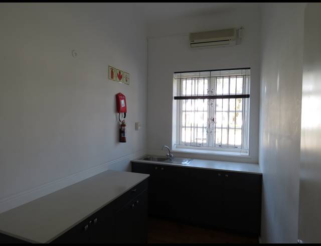 50.40M² OFFICE TO LET IN PAARDEVLEI